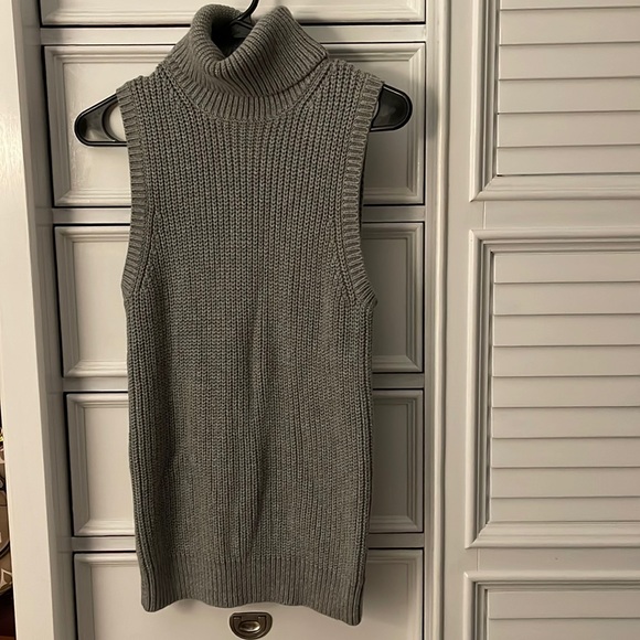 Michael Kors Turtleneck Sweater - Picture 1 of 4